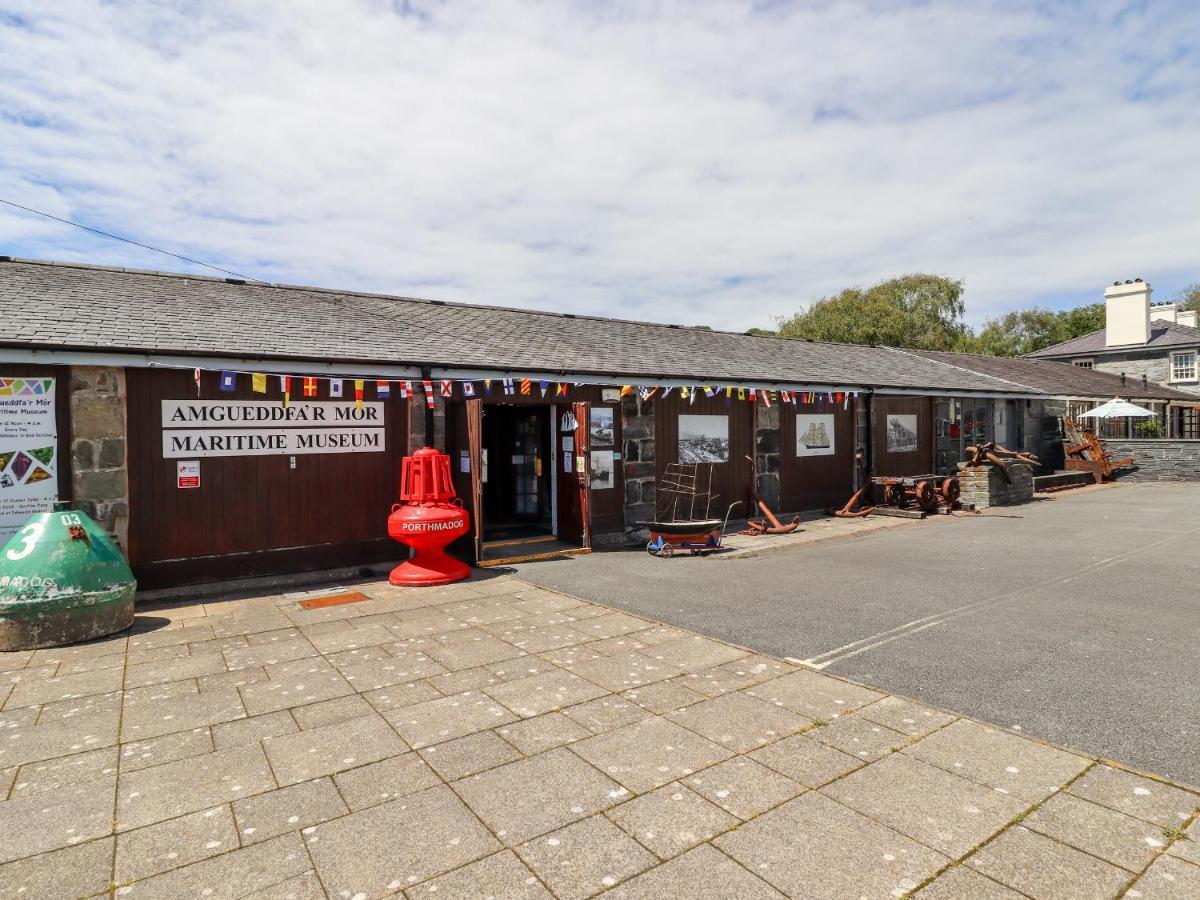 Maritime Mews, 6 The Oakleys Villa Porthmadog Bagian luar foto